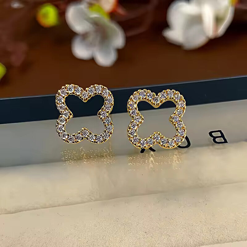 New Fashion Leaf Hollow Zircon Stud Earrings